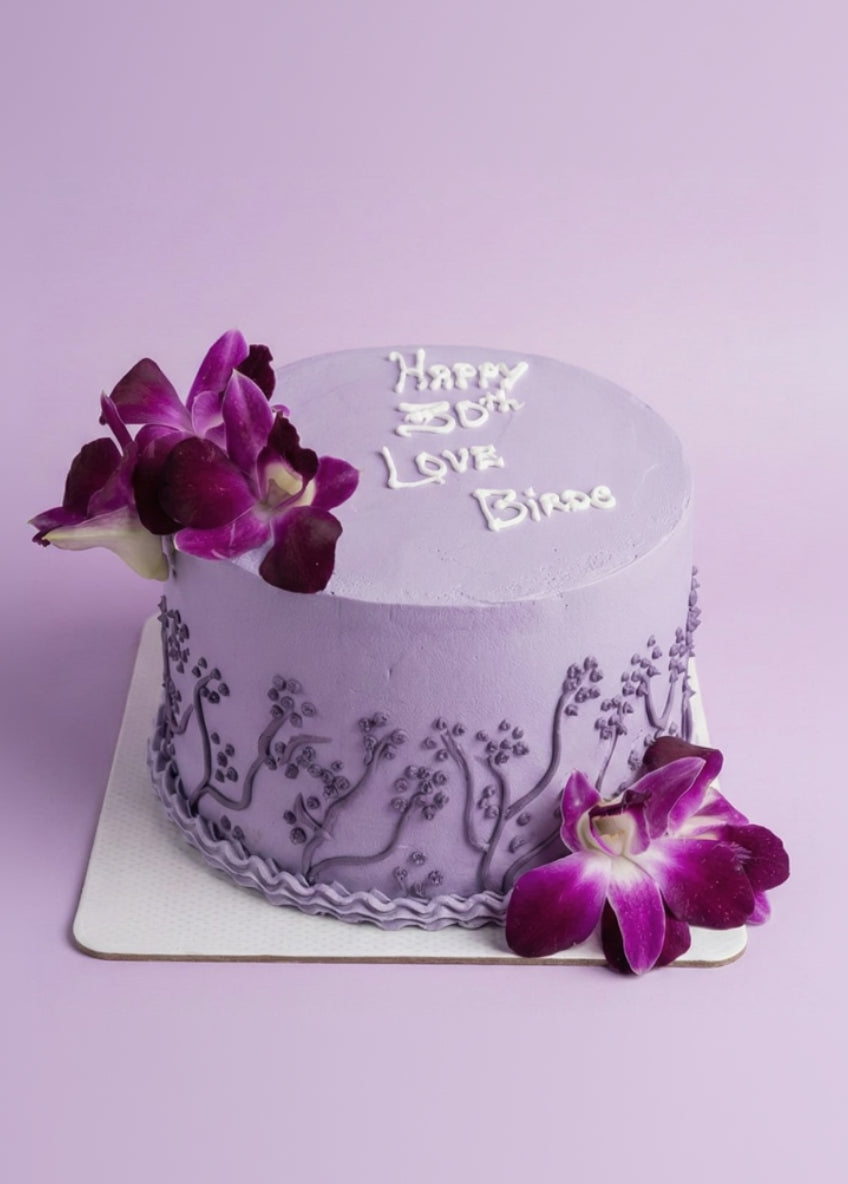 Bloom Elegance Floral Cream Cake – 1 Kg