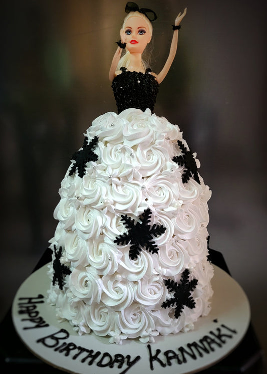 Barbie Cake 1.5 Kg
