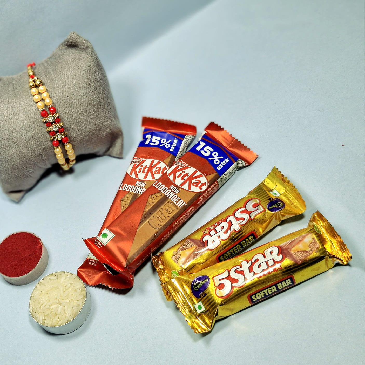 Rakhi With Chocolates