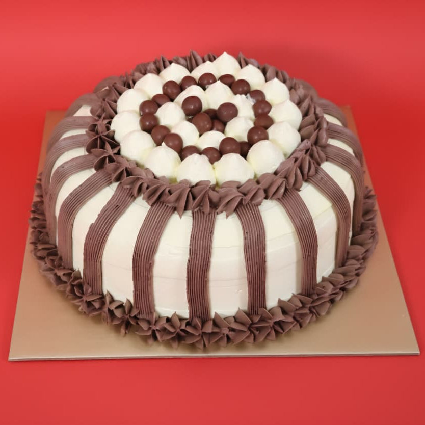 Chocolate Dome Cake – 1kg