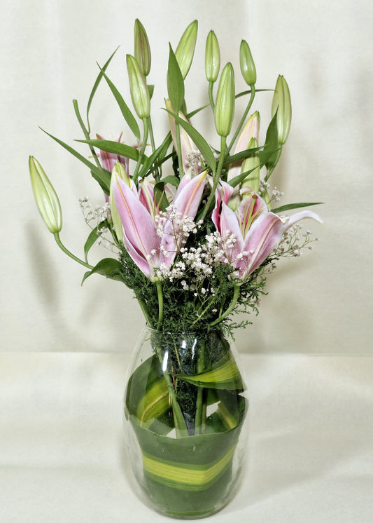 graceful liy's vase