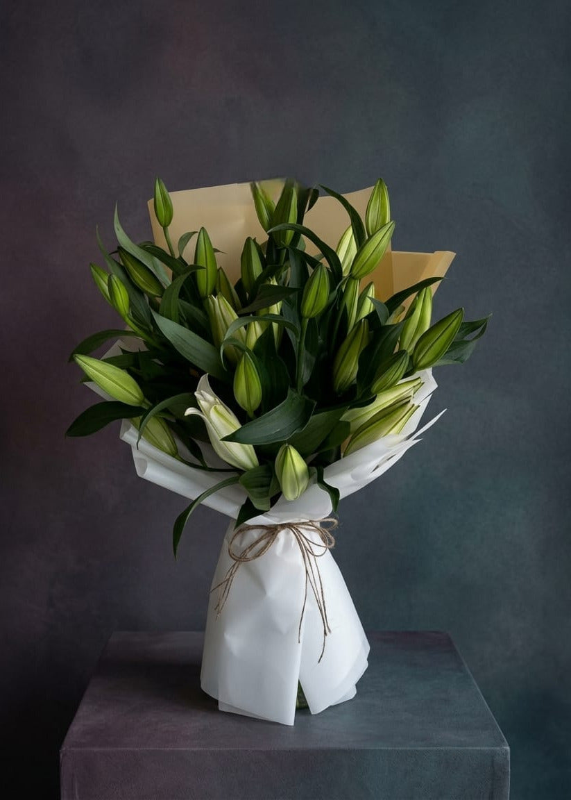 Classic Lily bud Bouquet